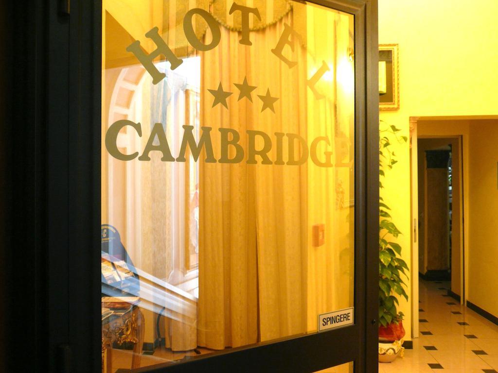 Cambridge Hotel Рим Екстер'єр фото